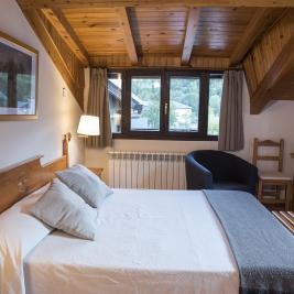 Chambre double sous les toits