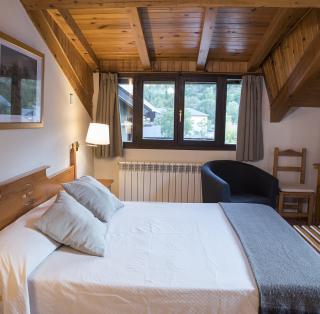 Habitación romántica en Sort