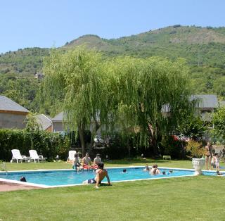 Piscina exterior Flòrido Hotel