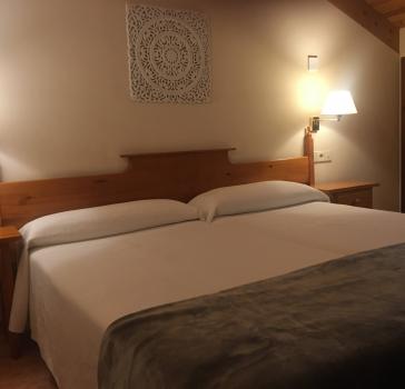 Chambre Double Mansardée Supérieure (2 lits)