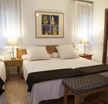 Habitación con tres camas Flòrido Hotel